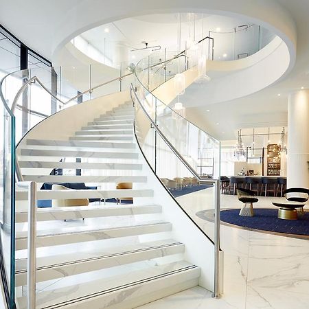 Отель Courtyard Montreal Midtown Экстерьер фото